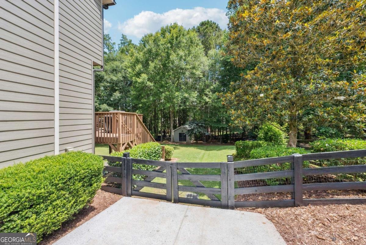 9320 Old Preserve Trail Ball Ground - 11