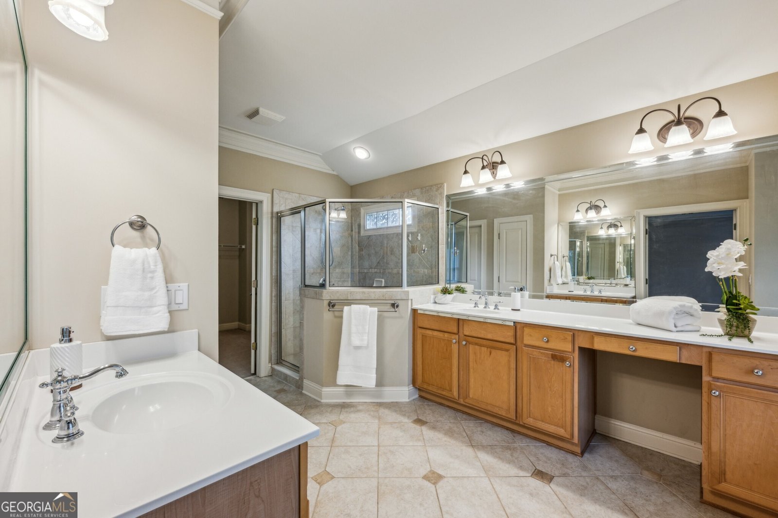 4046 Newhaven Circle Atlanta - 27