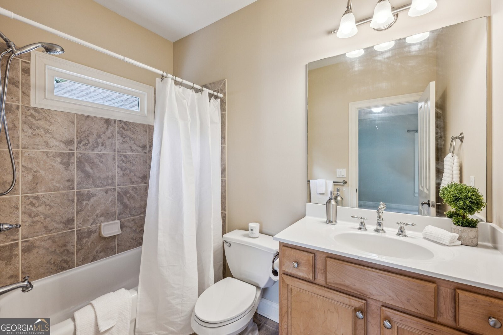 4046 Newhaven Circle Atlanta - 30