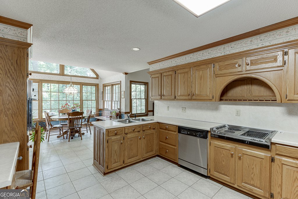 711 Belgrave Lane Tucker - 18