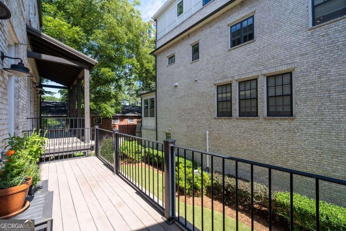 18 Peachtree Avenue Atlanta - 22