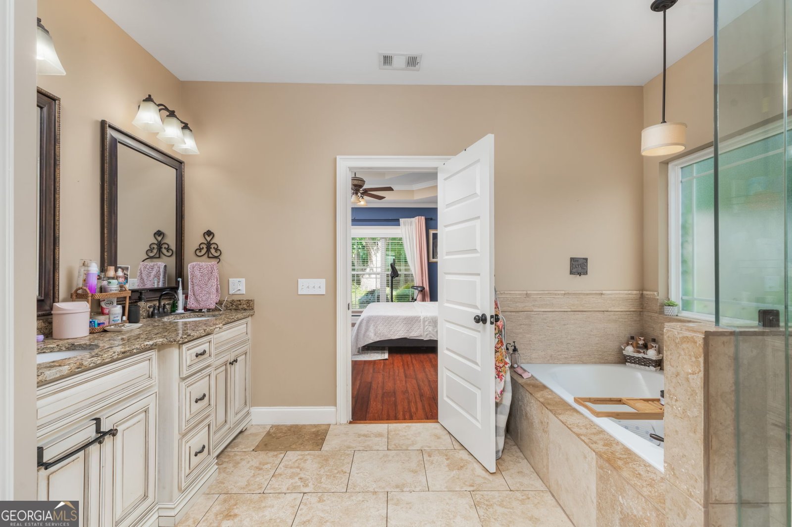 300 Cheshire Drive Warner Robins - 24