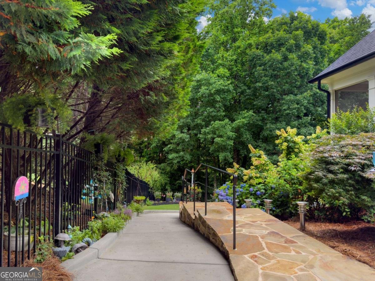 2392 Crimson King Drive Braselton - 67