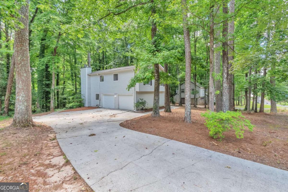 5215 Mainstreet Park Drive Stone Mountain - 2