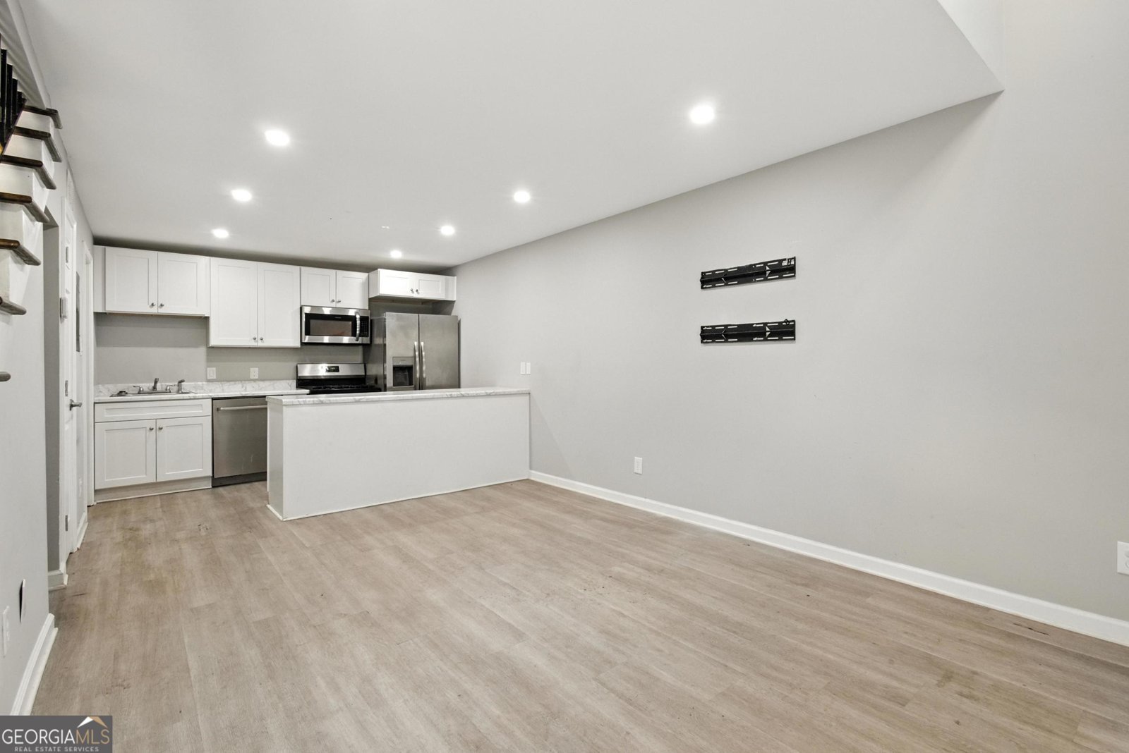 6980 Roswell Road Atlanta - 8