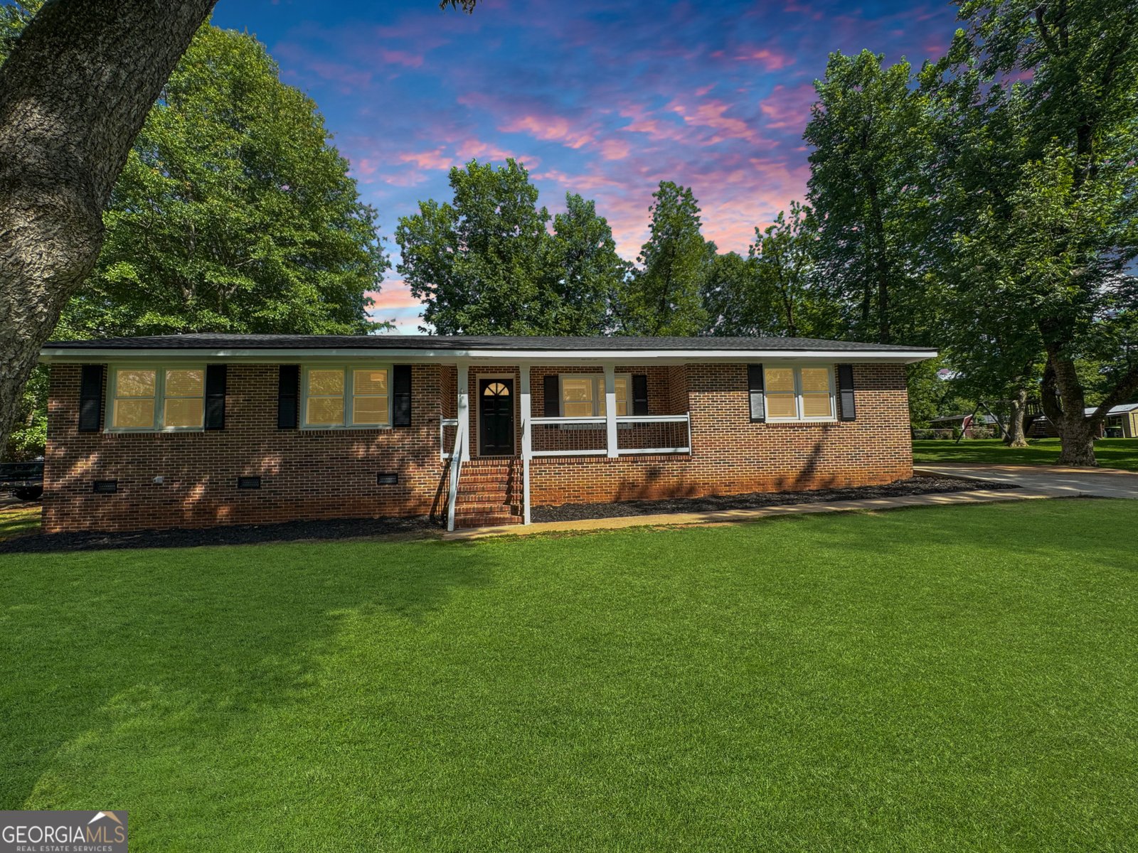 314 Pine Street Barnesville - 1
