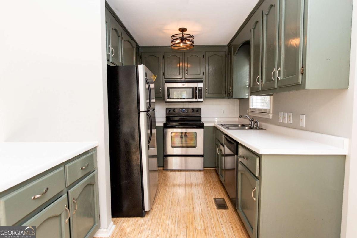 225 Shadow Moss Drive Athens - 7