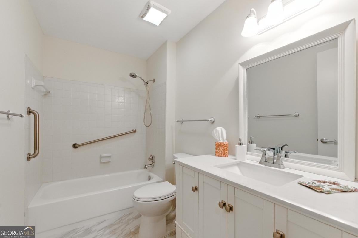 4477 Village Drive Atlanta - 16