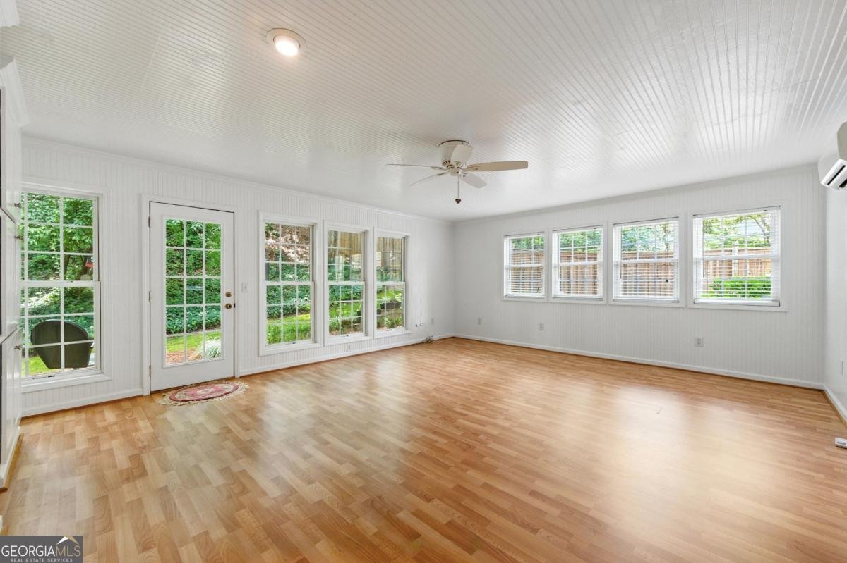 4477 Village Drive Atlanta - 2