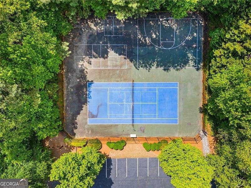 1552 Brentwood Drive Marietta - 44