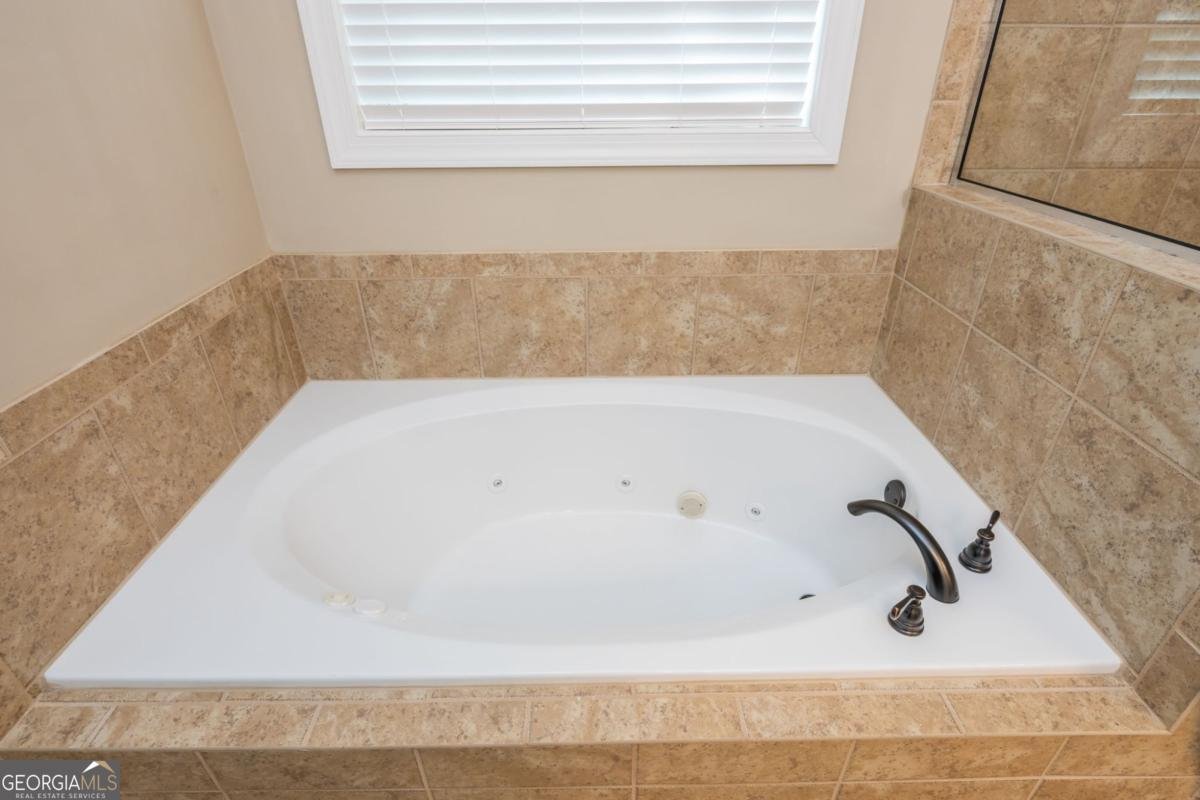 516 Black Horse Circle Canton - 35