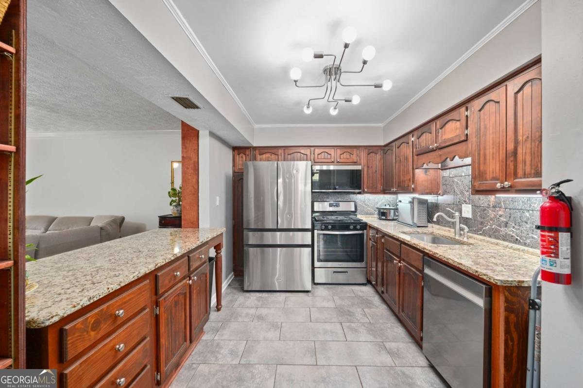 834 Lake Hollow Boulevard Marietta - 8