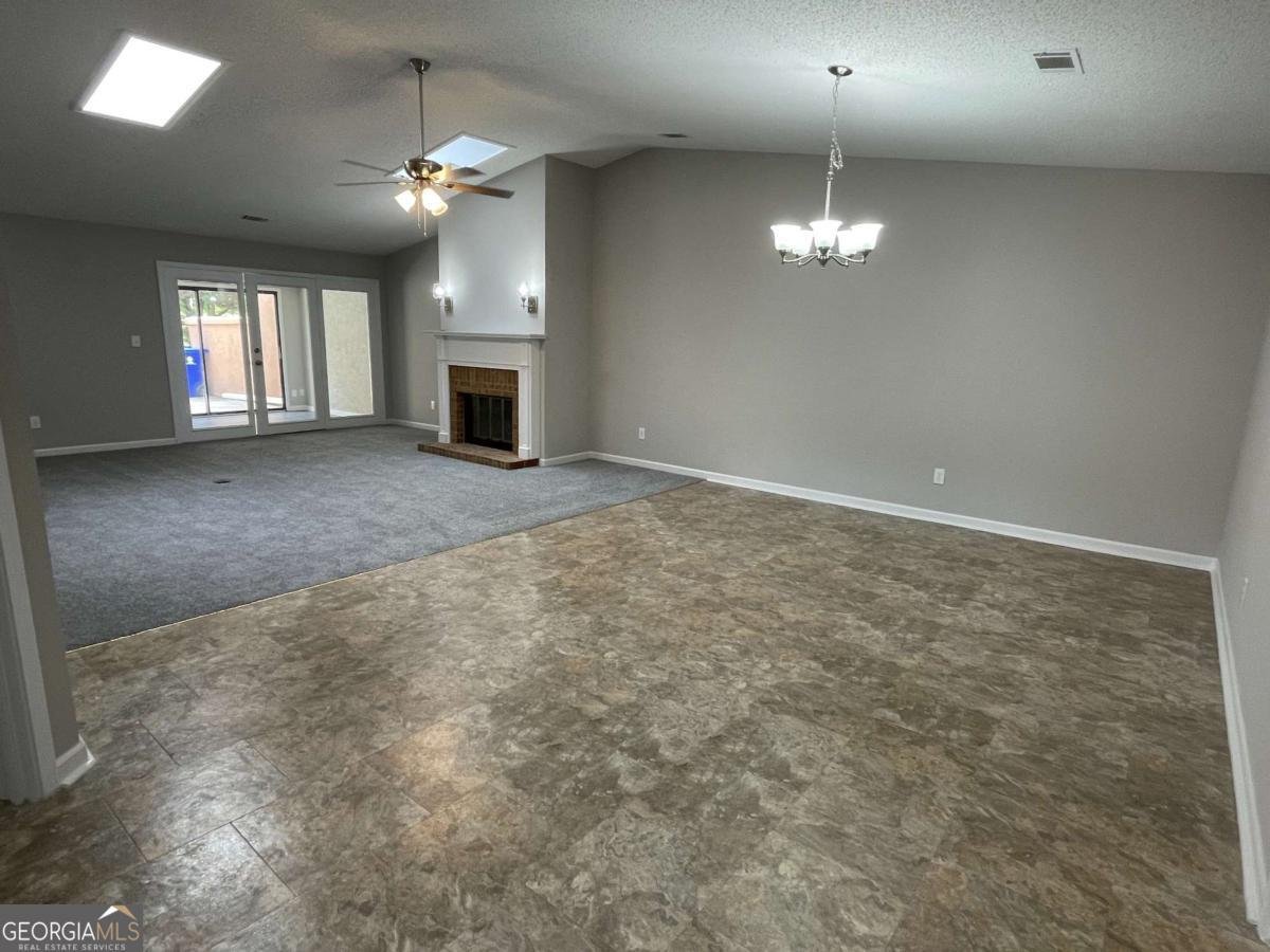 7123 Woodridge Lane Union City - 3