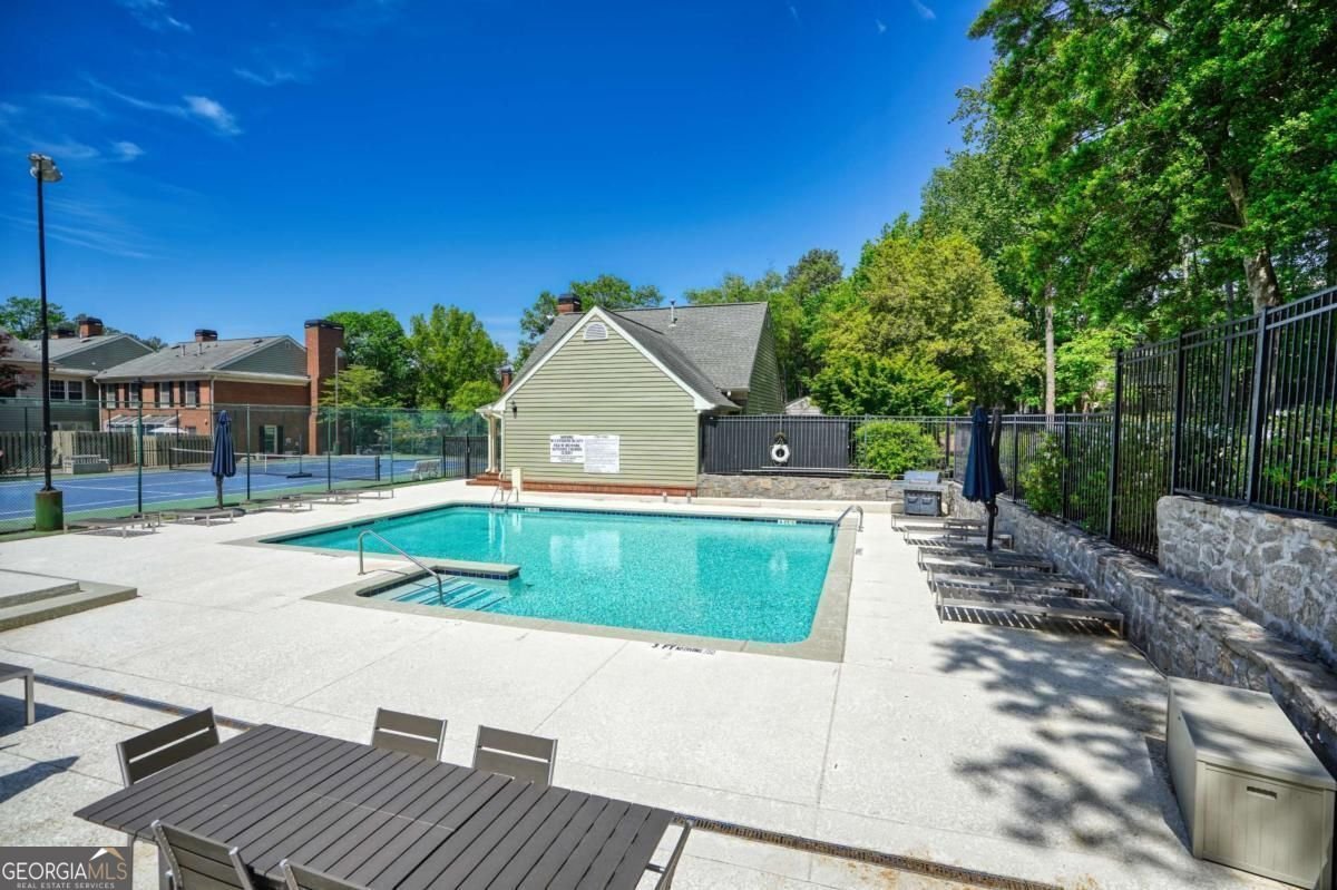 84 Mount Vernon Circle Atlanta - 6