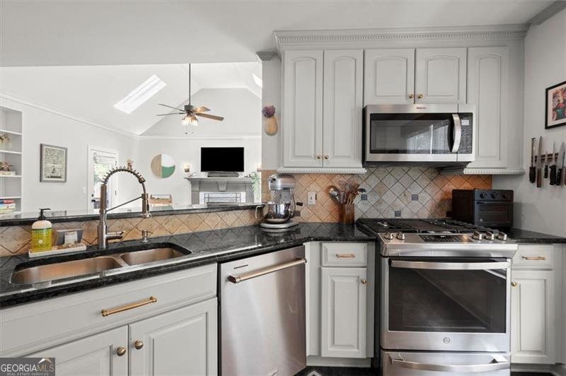 170 Shelli Lane Roswell - 12