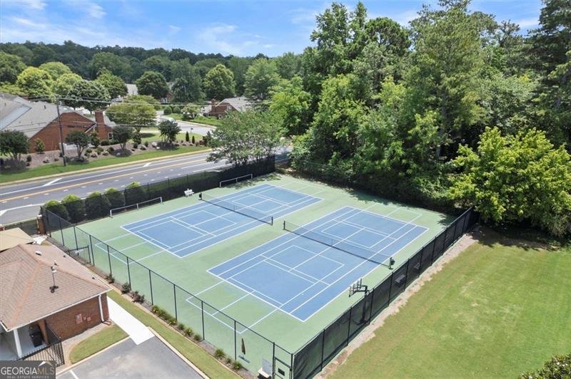 170 Shelli Lane Roswell - 68