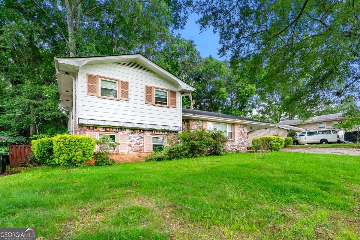 6250 Graceland Circle Morrow - 1