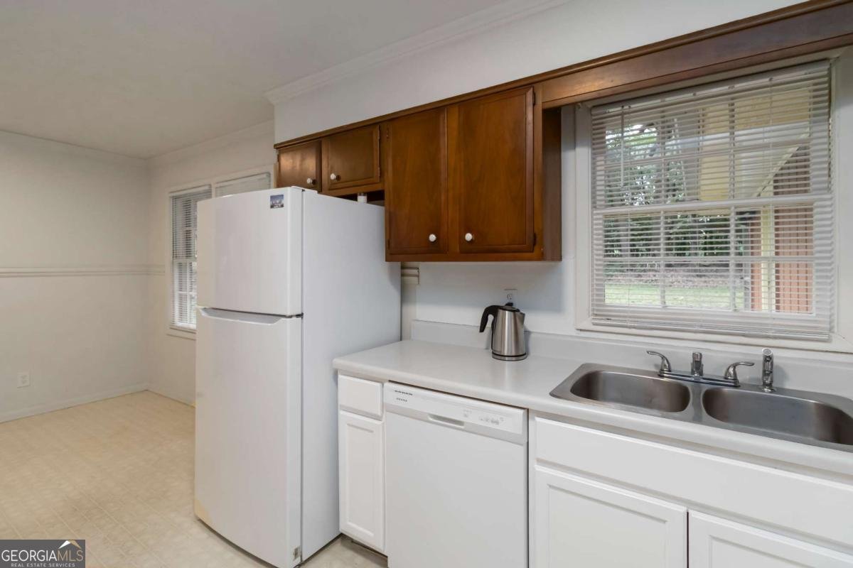 223 Dogwood Lane Lawrenceville - 14
