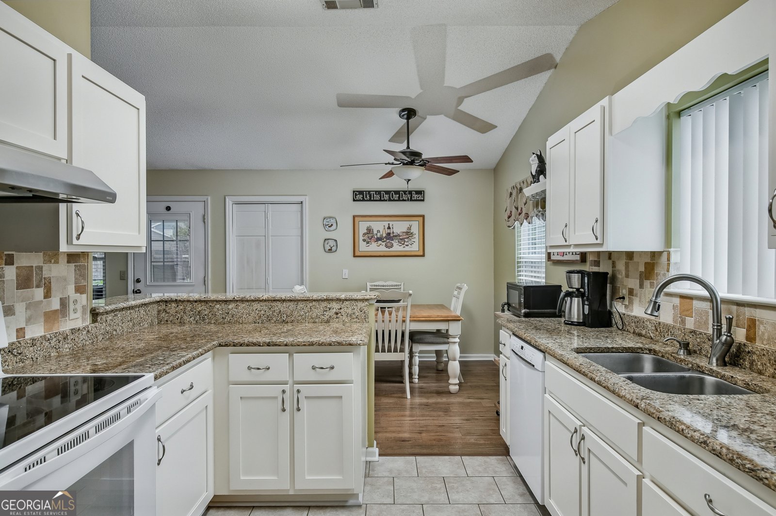 157 Lake Wellington Drive Kingsland - 15