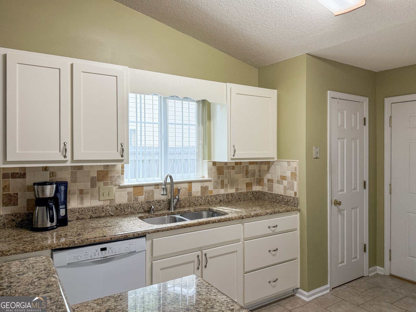 157 Lake Wellington Drive Kingsland - 16