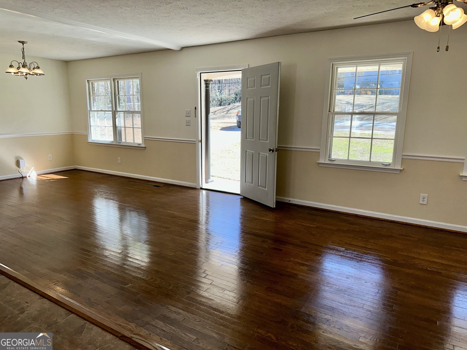 596 Mayes Way Manchester - 2