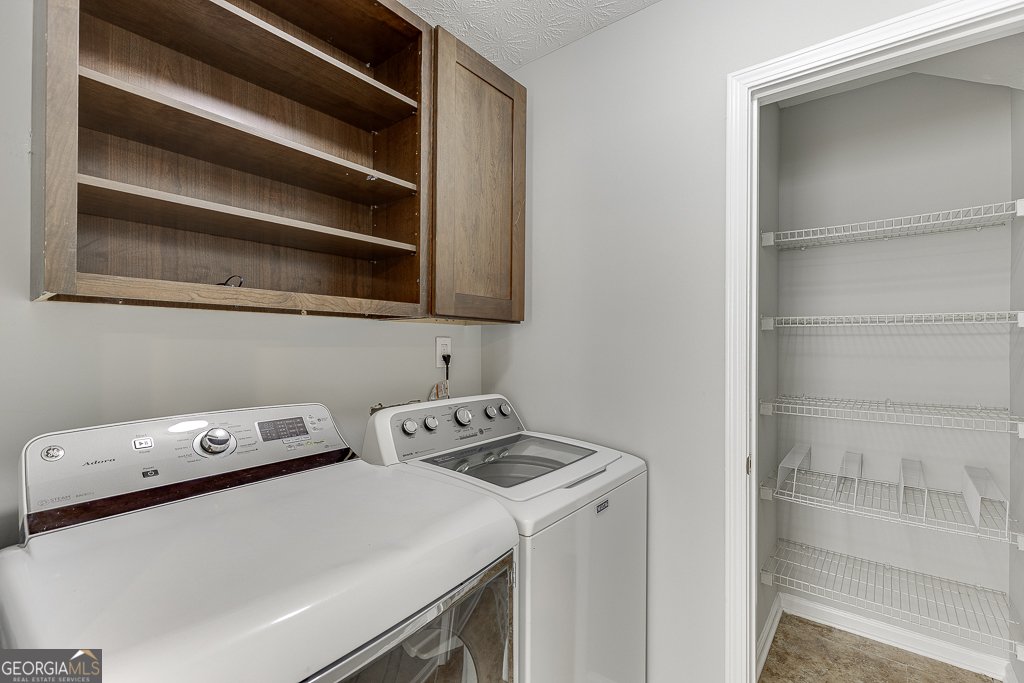 2420 Walnut Grove Way Suwanee - 37