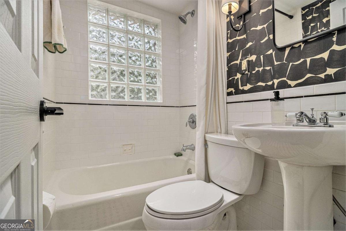1718 Ridgewood Drive Atlanta - 17