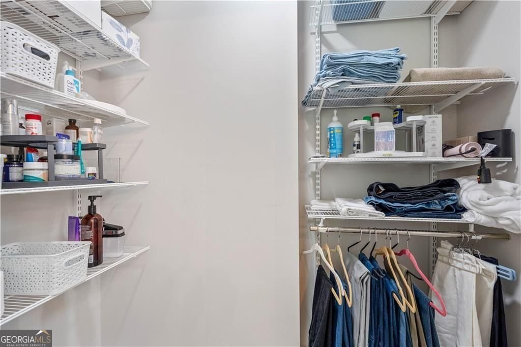 4016 Dover Avenue Alpharetta - 27