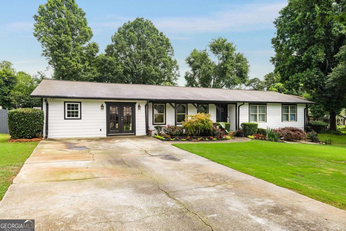 3844 Saddle Ridge Drive Snellville - 1