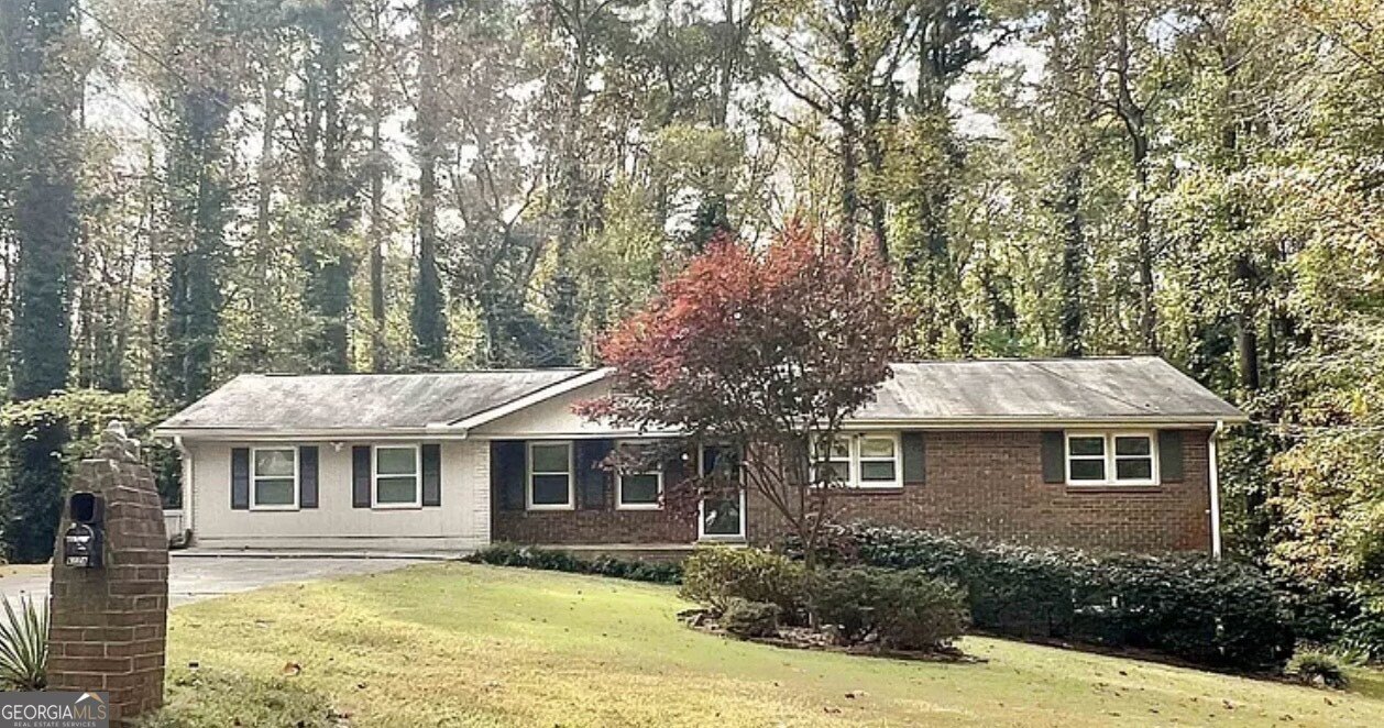 6174 Skyline Drive Douglasville - 1