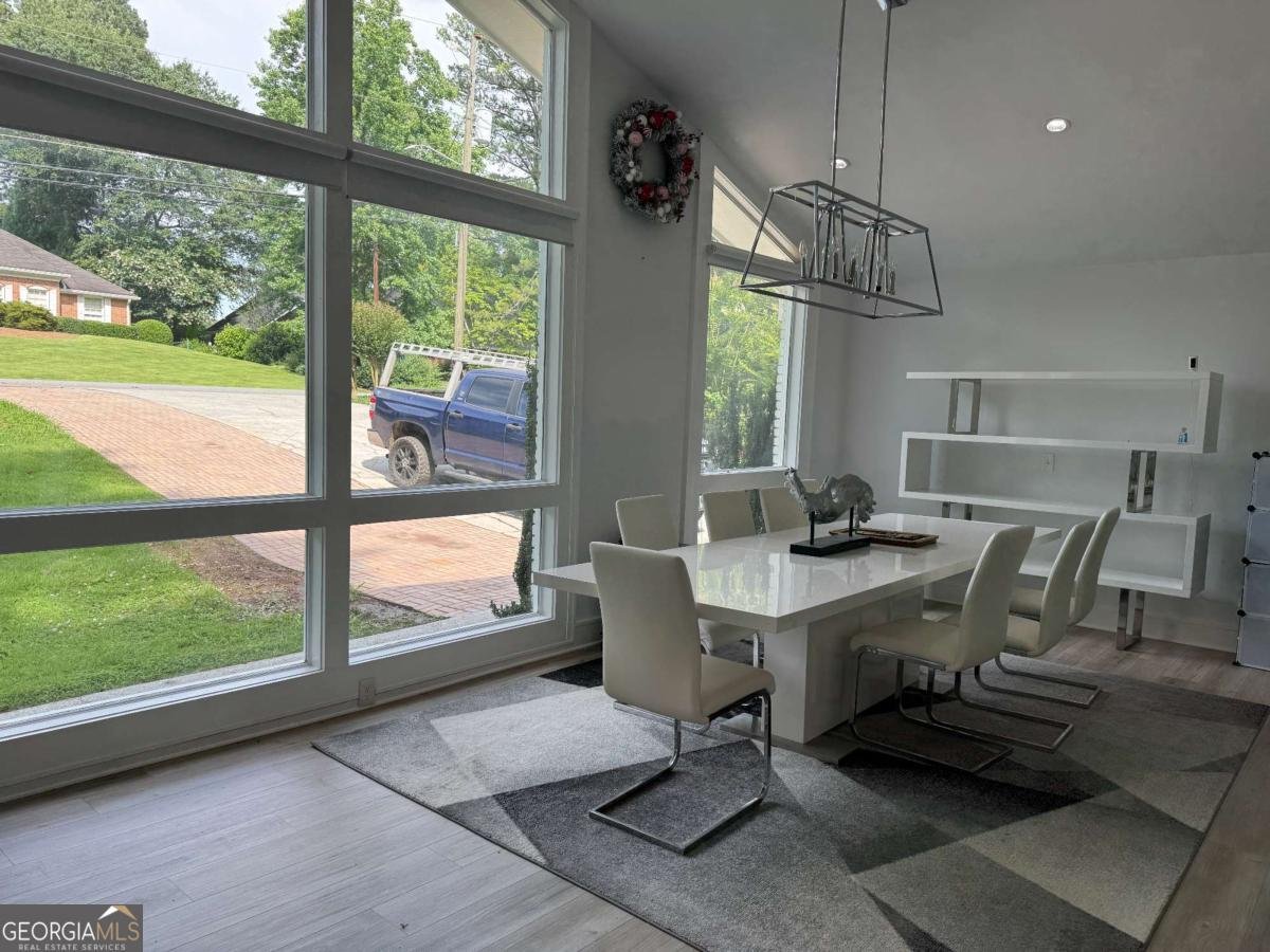 453 James Street SW Lilburn - 27