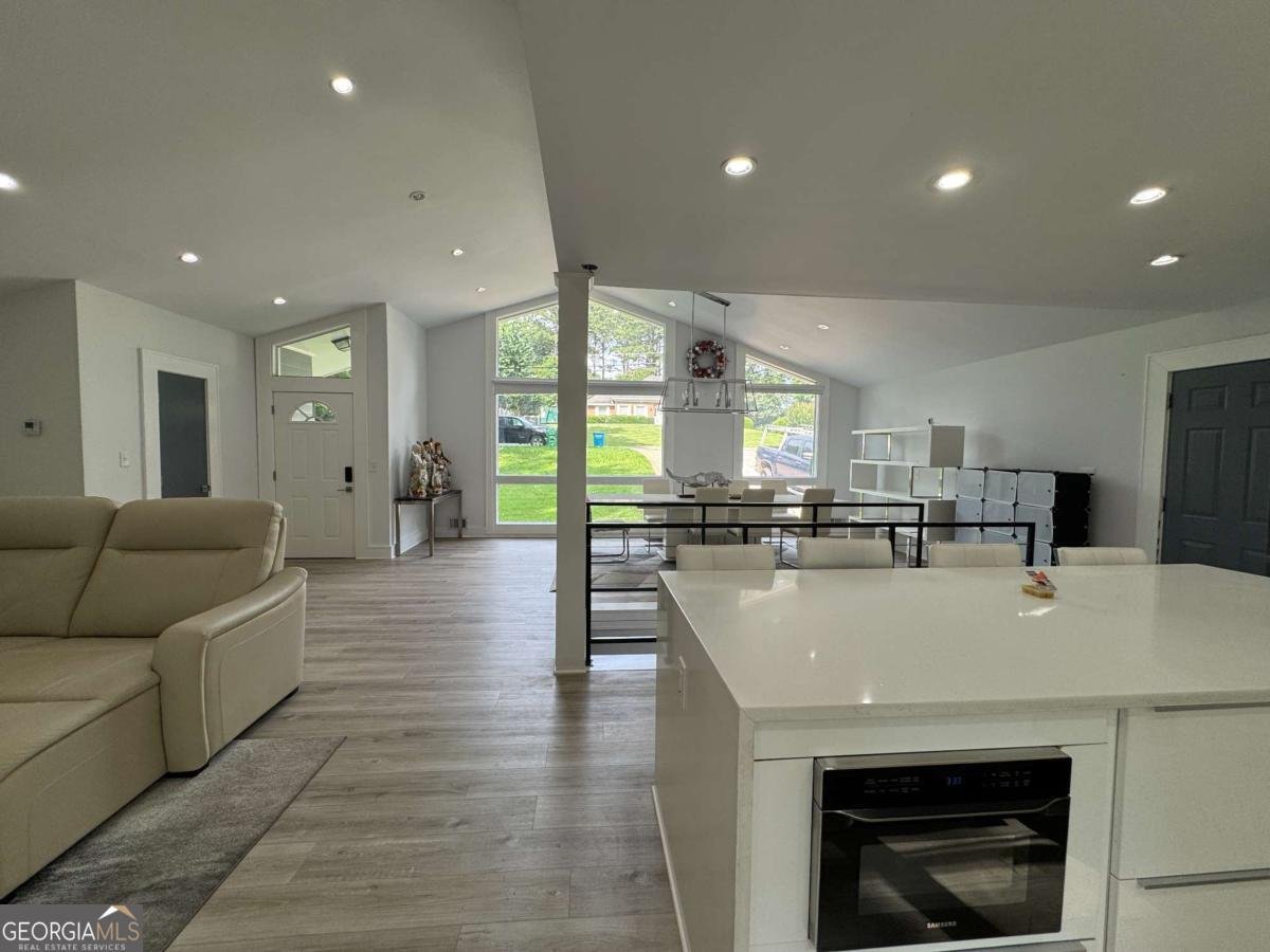 453 James Street SW Lilburn - 31
