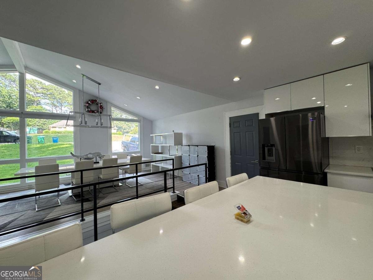 453 James Street SW Lilburn - 38