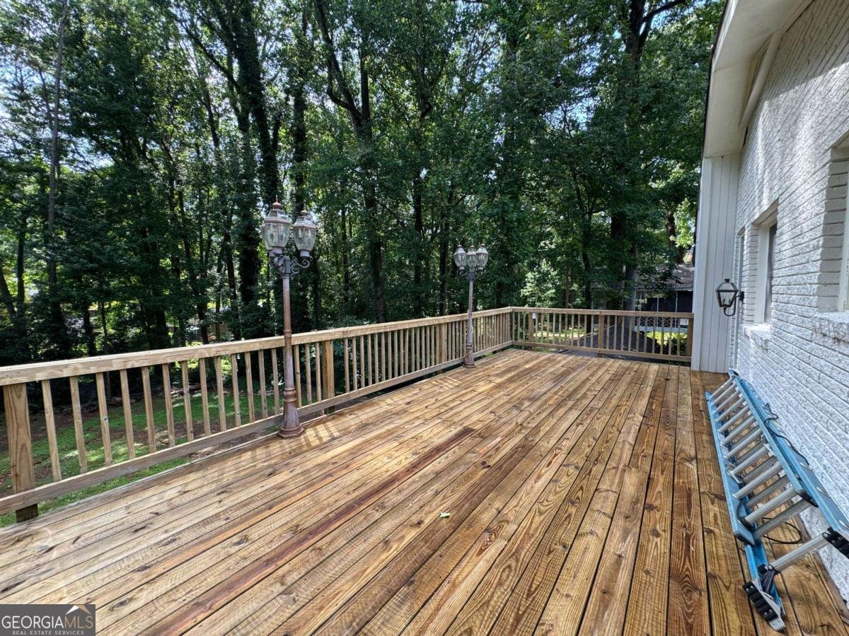453 James Street SW Lilburn - 4