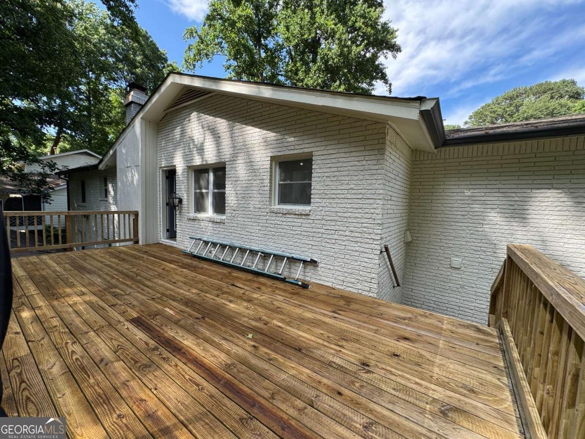453 James Street SW Lilburn - 5