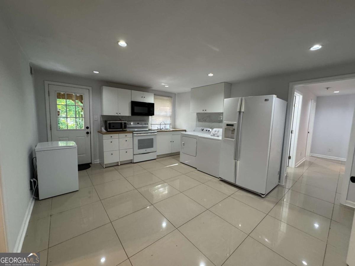 453 James Street SW Lilburn - 9