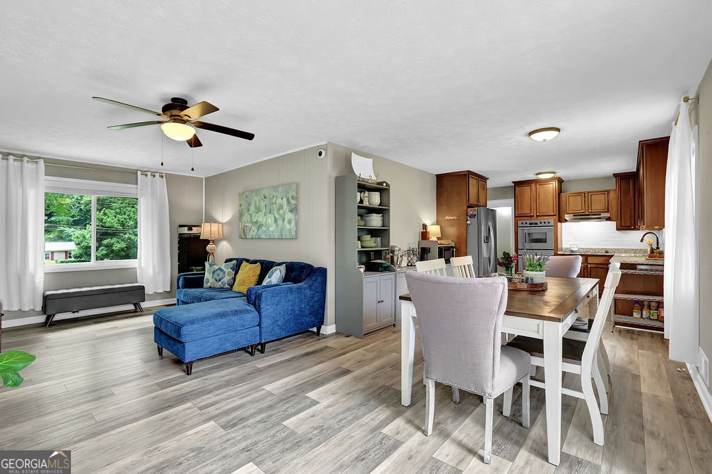 1031 Washington Avenue Woodstock - 1