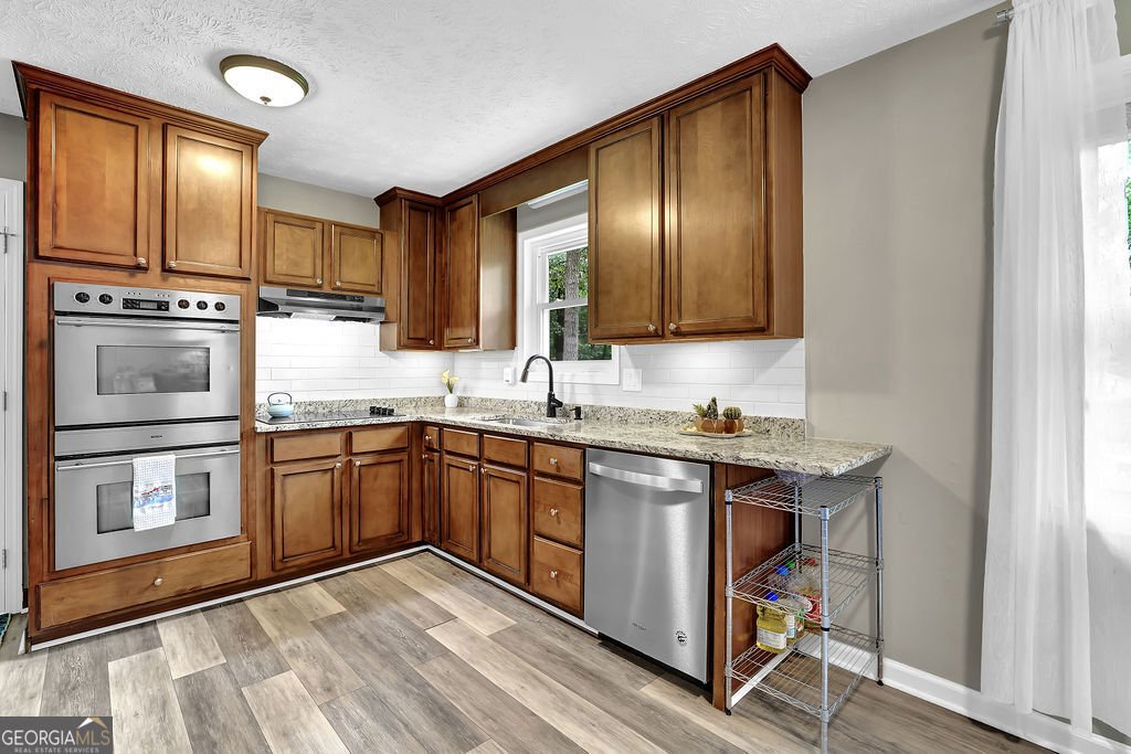 1031 Washington Avenue Woodstock - 2
