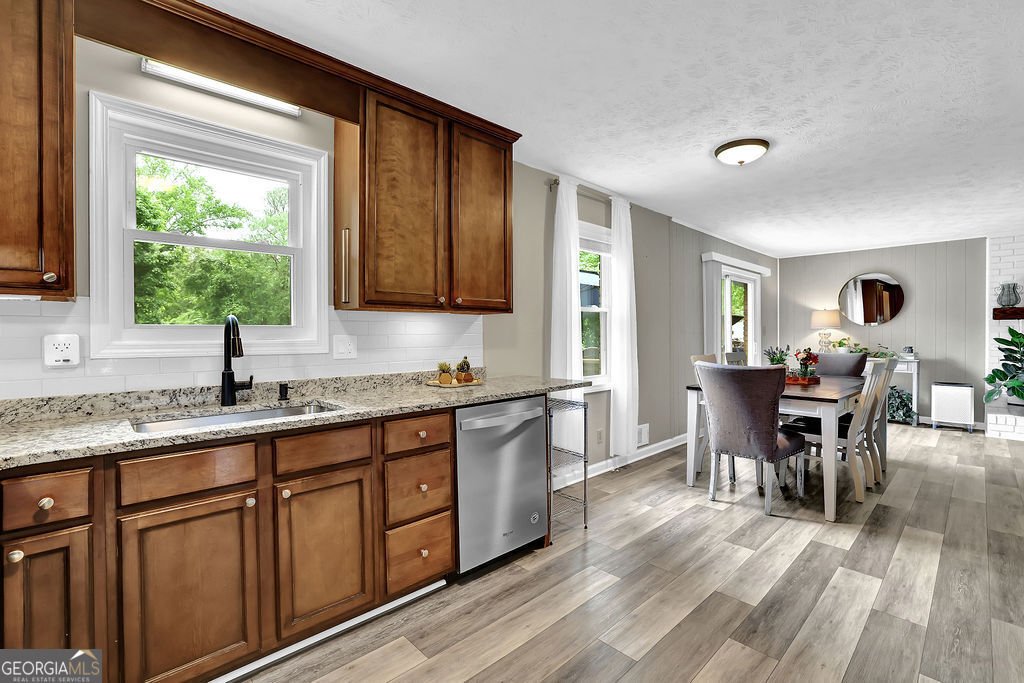 1031 Washington Avenue Woodstock - 4