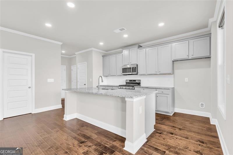 2340 Manor Pointe Drive Cumming - 13