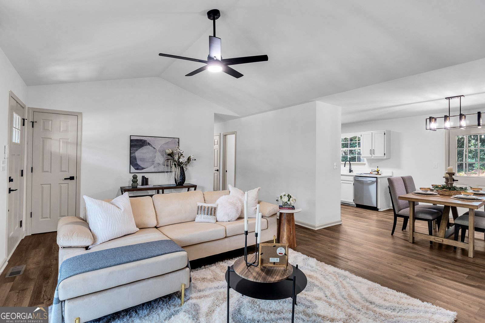 90 Lake Avalon Court Dallas - 2