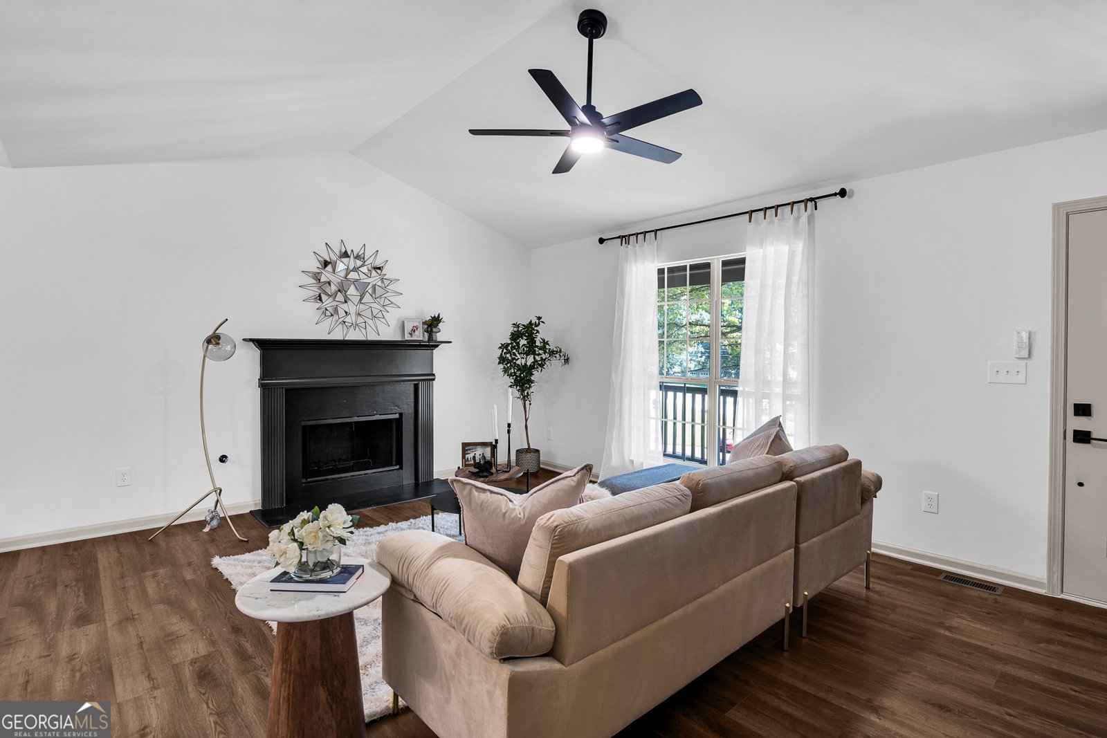 90 Lake Avalon Court Dallas - 9