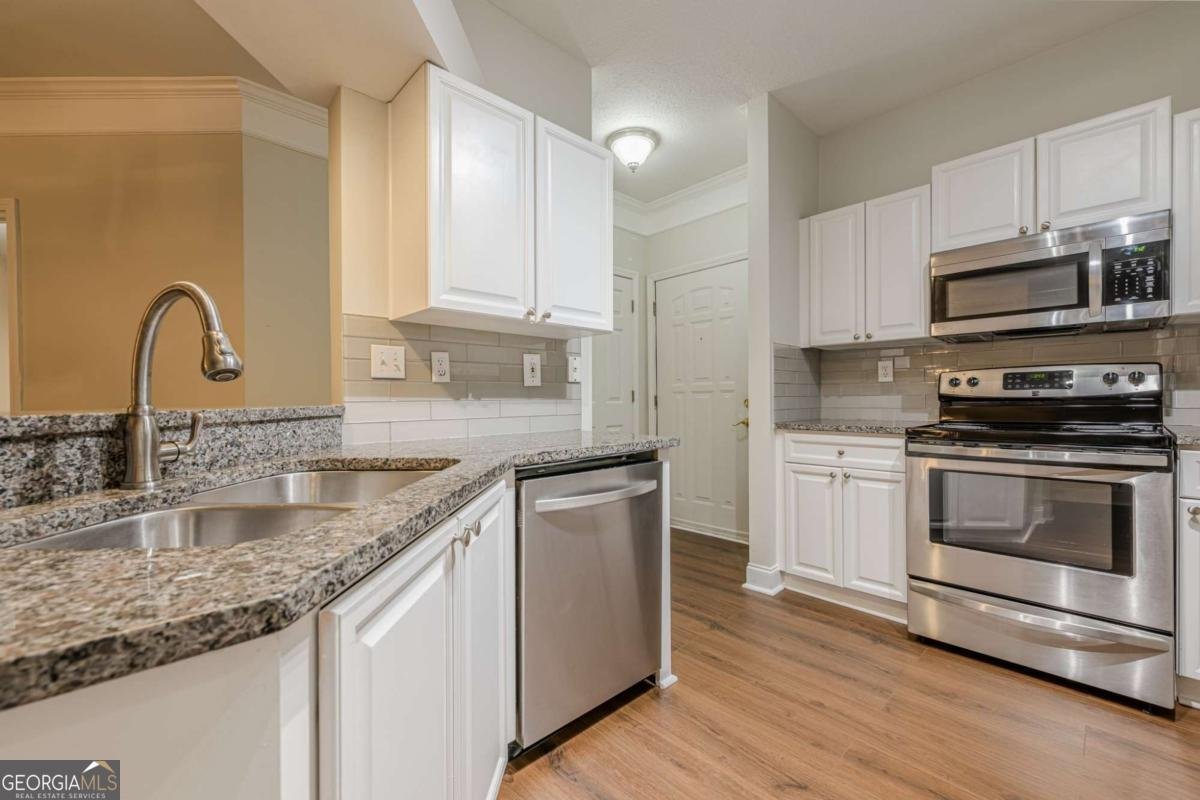 422 Pembrooke Circle Alpharetta - 5