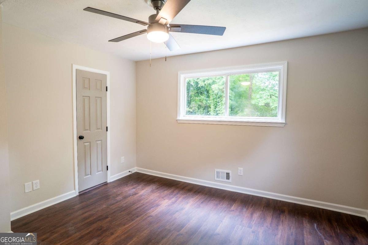 6050 Randy Lane Ellenwood - 34