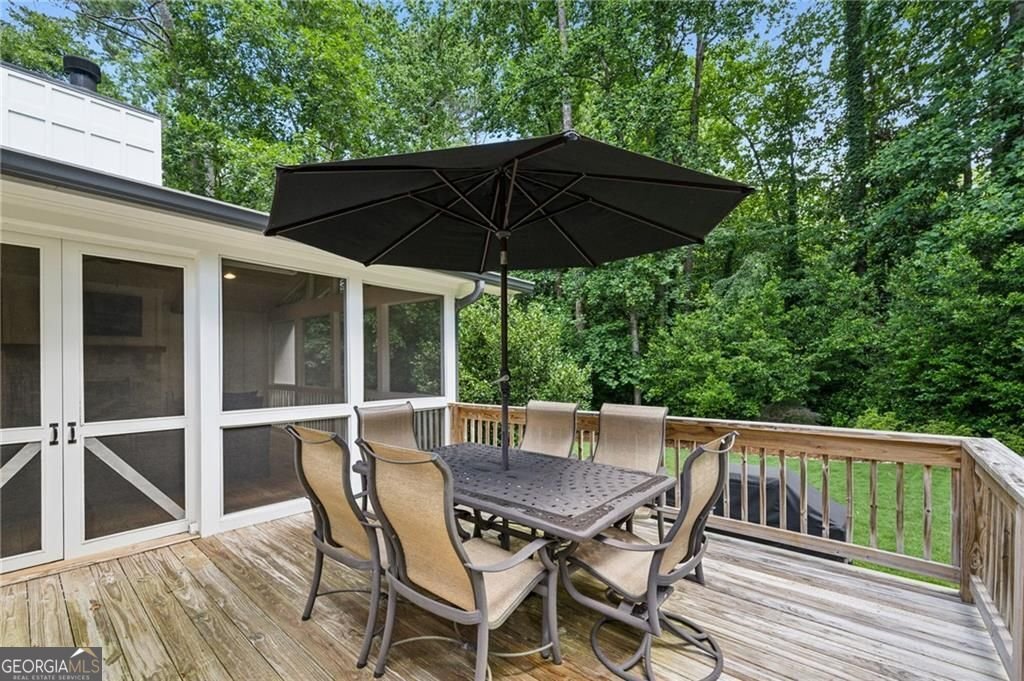 6175 Weatherly Drive Sandy Springs - 31