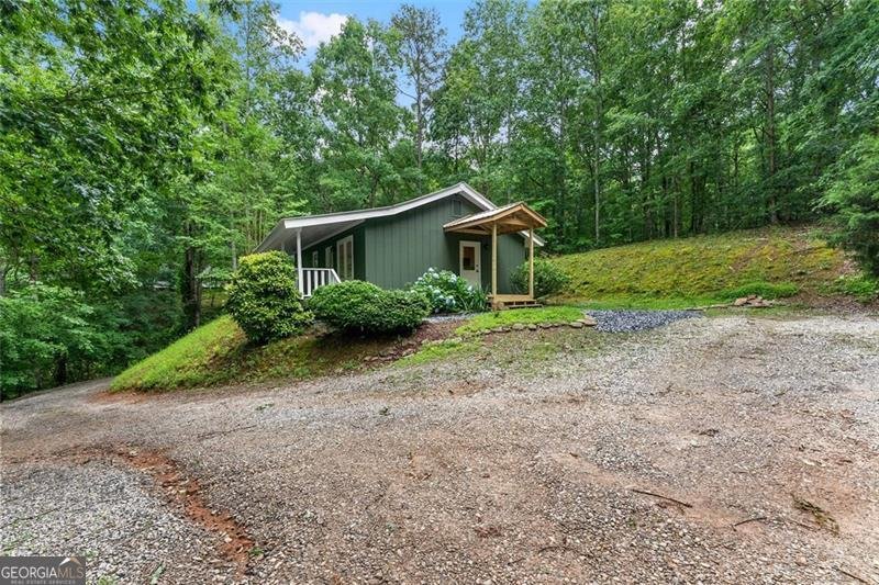 220 SILVER FOX Drive Dawsonville - 18