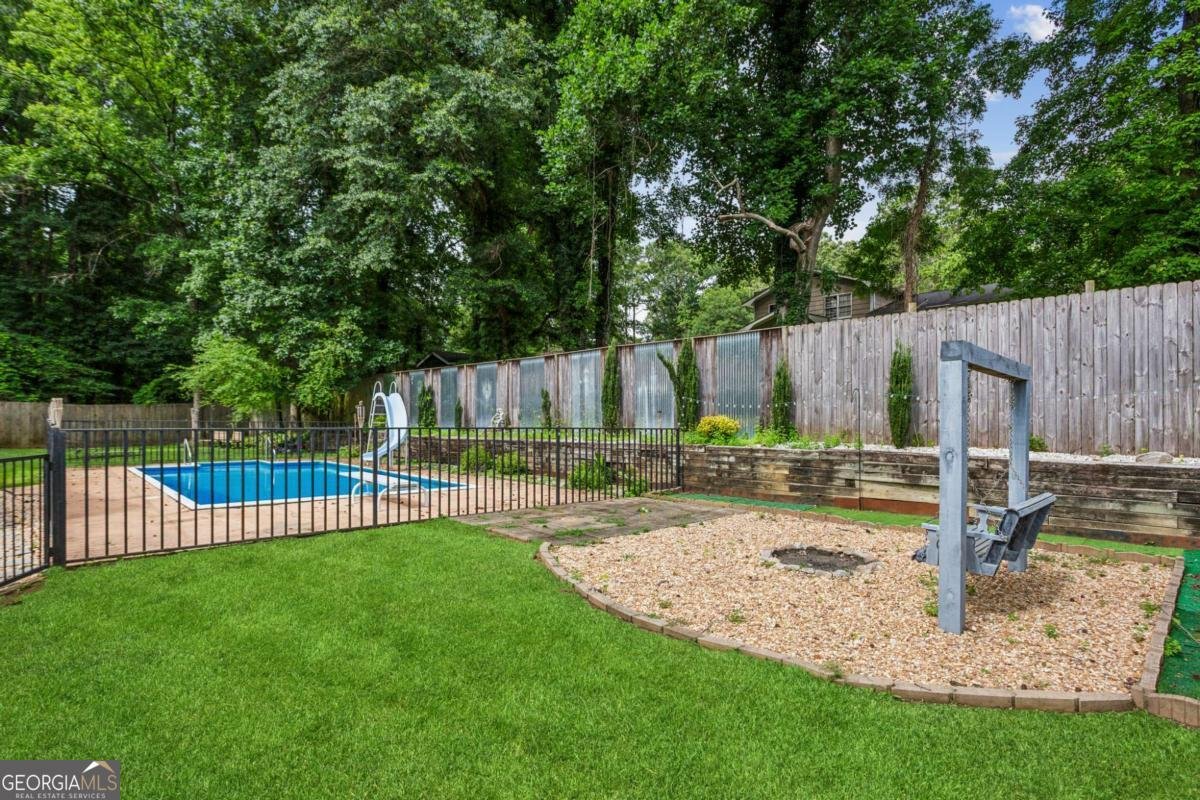 6889 Kingsboro Drive Lithia Springs - 3