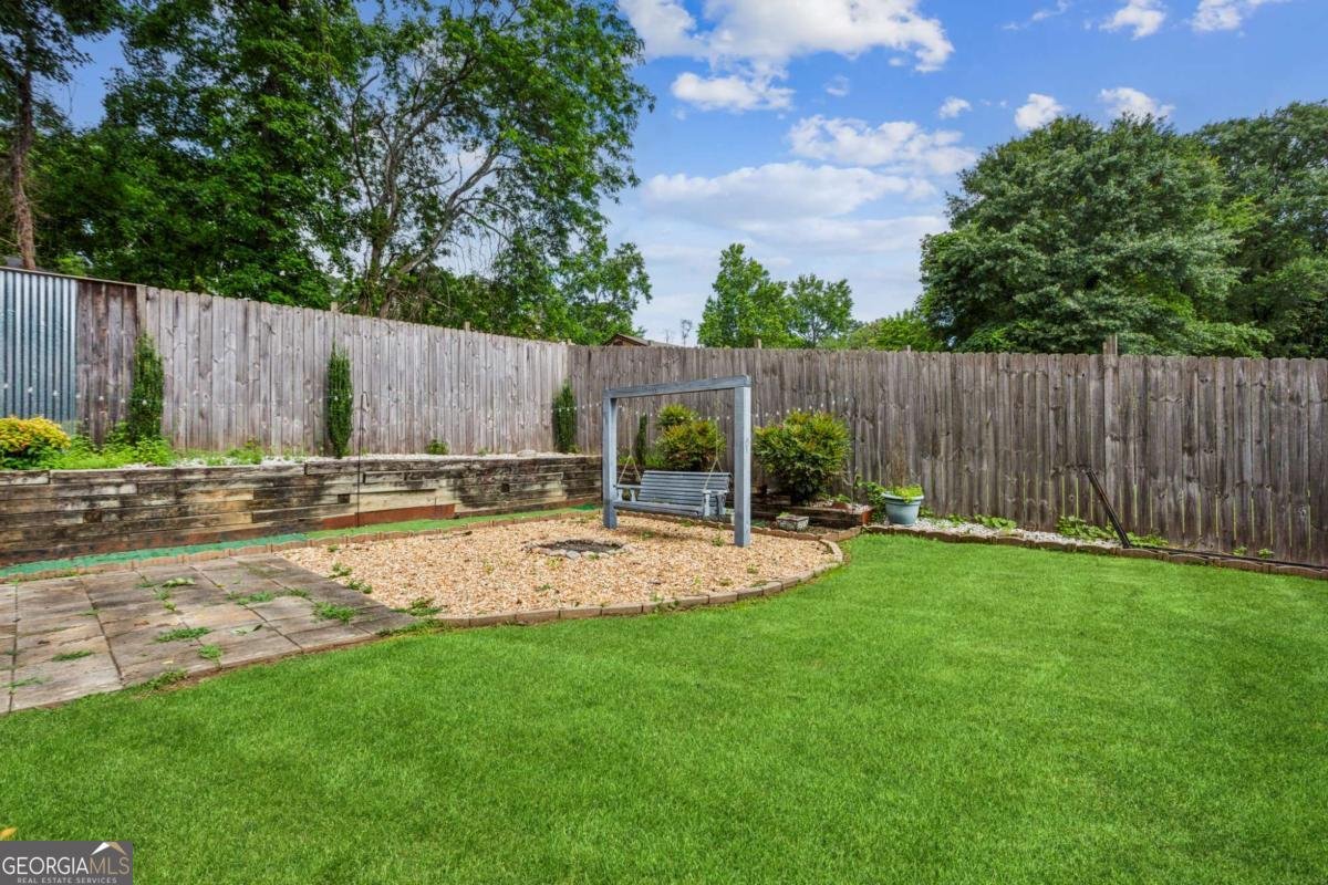 6889 Kingsboro Drive Lithia Springs - 6