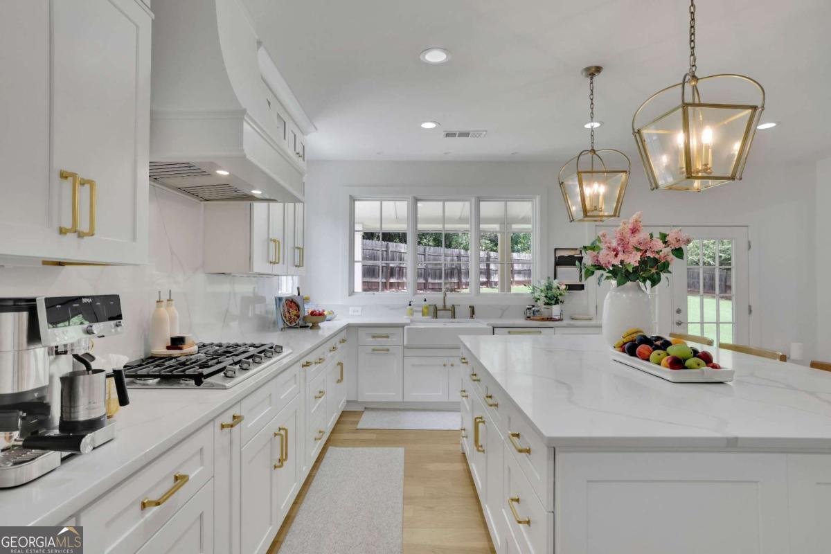 280 Woods Creek Drive Suwanee - 10