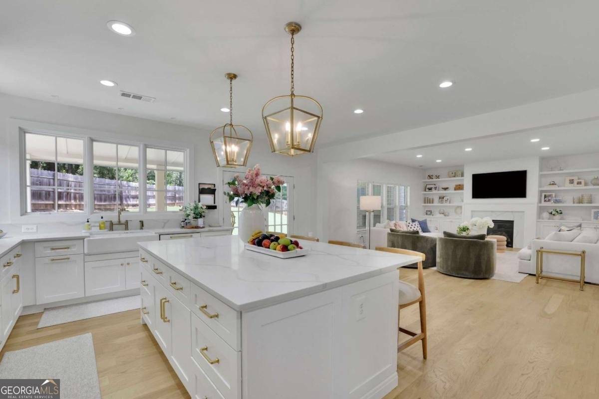 280 Woods Creek Drive Suwanee - 11